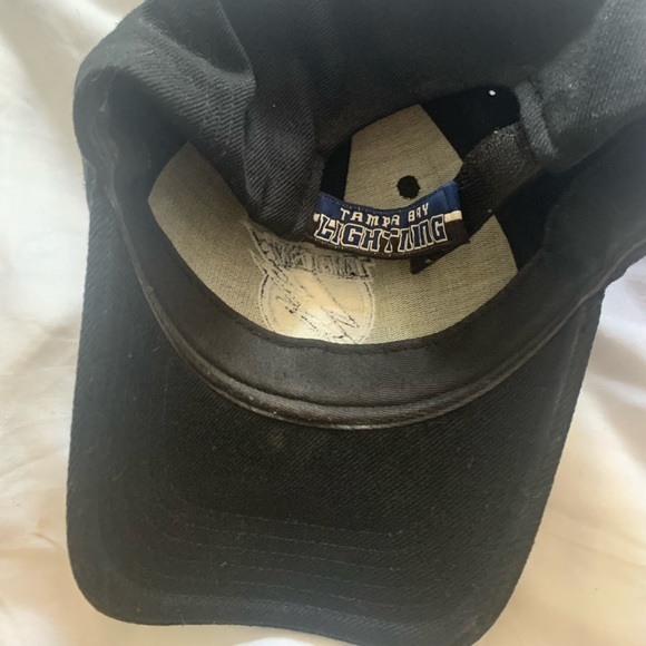 Tampa Bay Lightning Hat - Picture 3 of 3